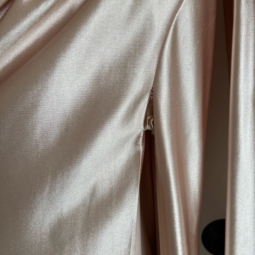 Champagne Maid of Honor or Bridesmaid dress satin gold detail, size 6 with train - Picture 10 of 11